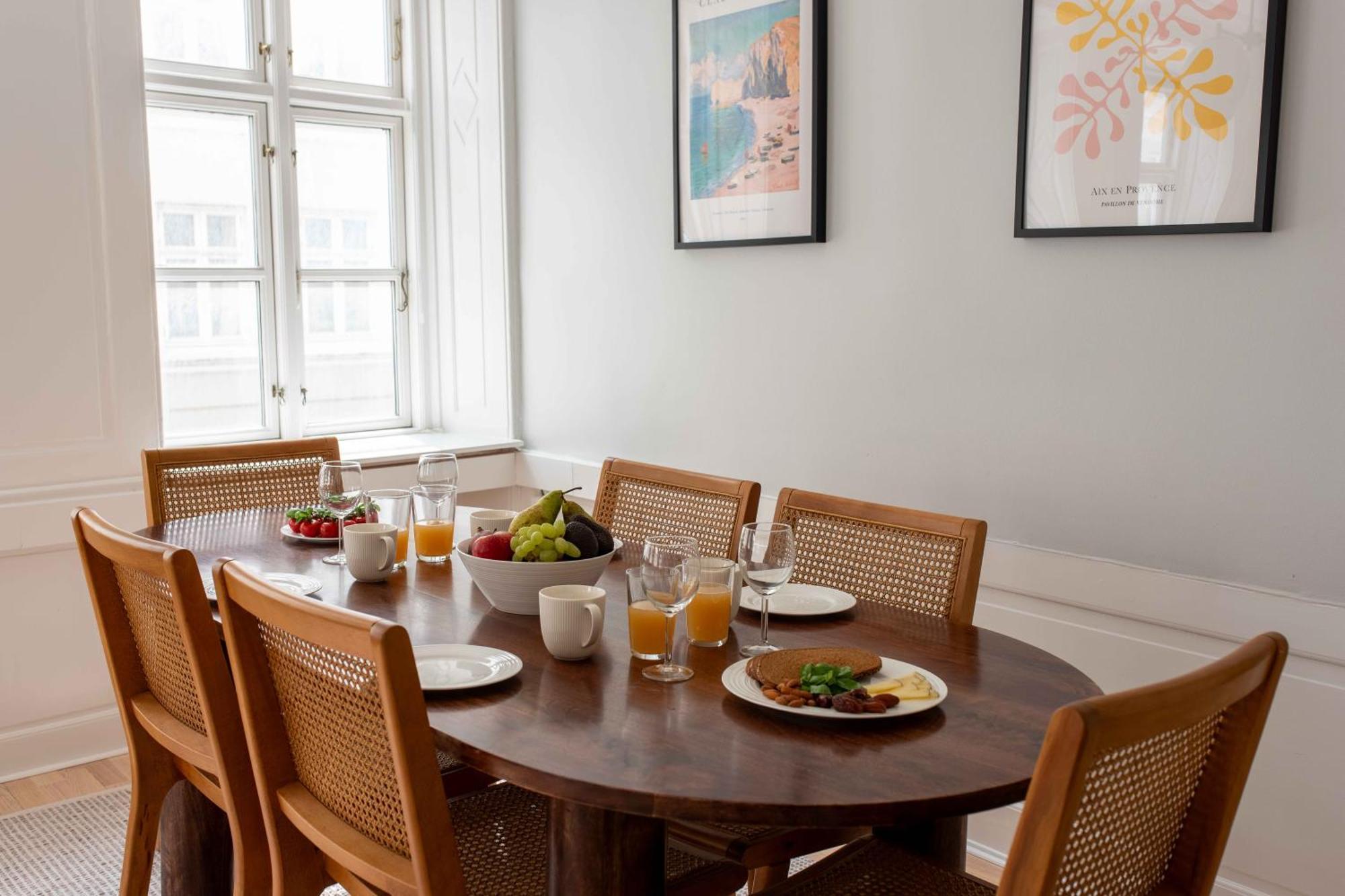 Spacious Tivoli Gardens Apartment W 3 Bedrooms Copenhagen Exterior photo