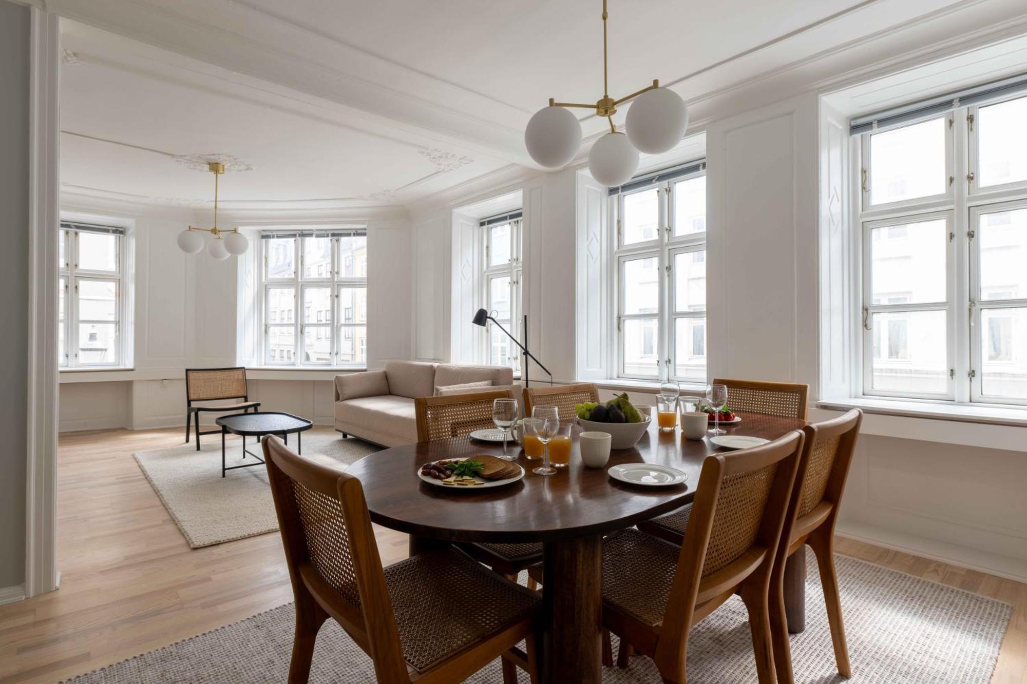 Spacious Tivoli Gardens Apartment W 3 Bedrooms Copenhagen Exterior photo